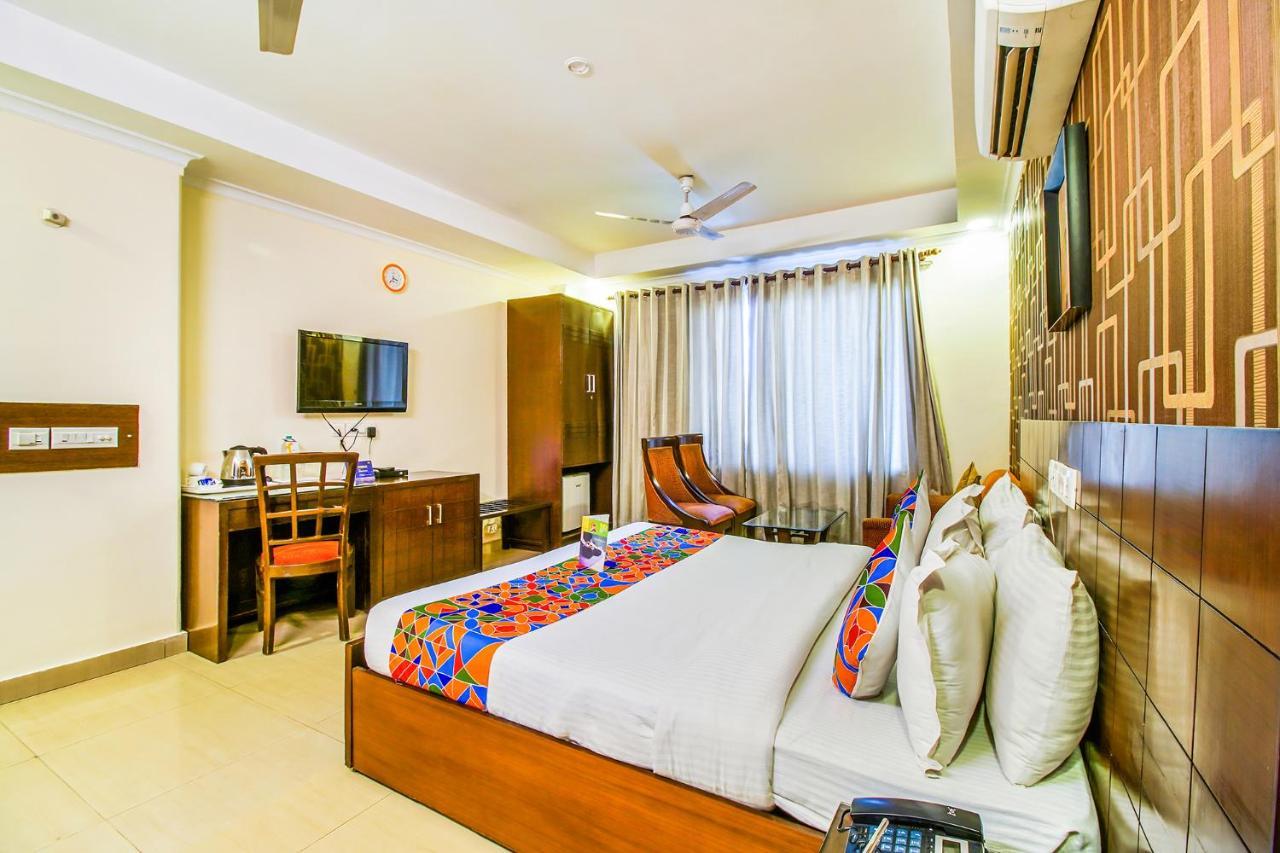 Fabhotel Signature Plaza Νέο Δελχί Εξωτερικό φωτογραφία