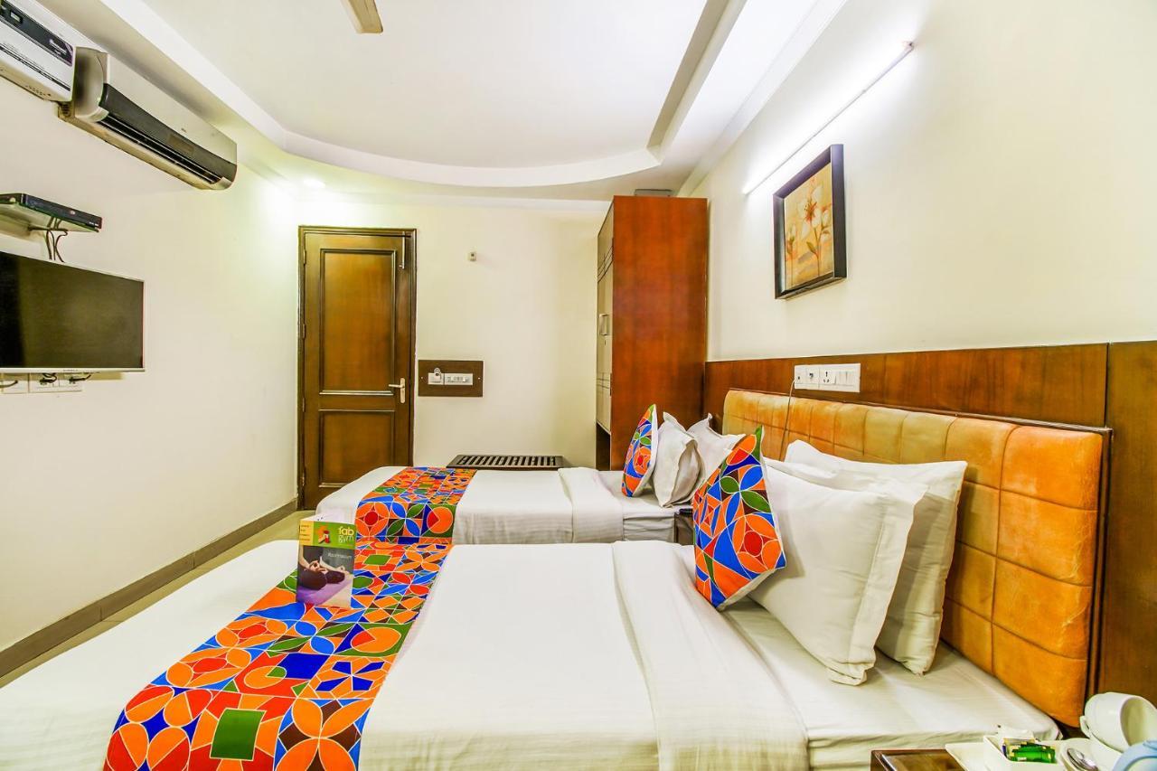 Fabhotel Signature Plaza Νέο Δελχί Εξωτερικό φωτογραφία