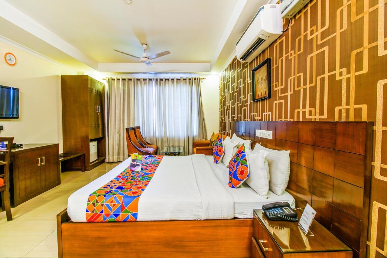 Fabhotel Signature Plaza Νέο Δελχί Εξωτερικό φωτογραφία