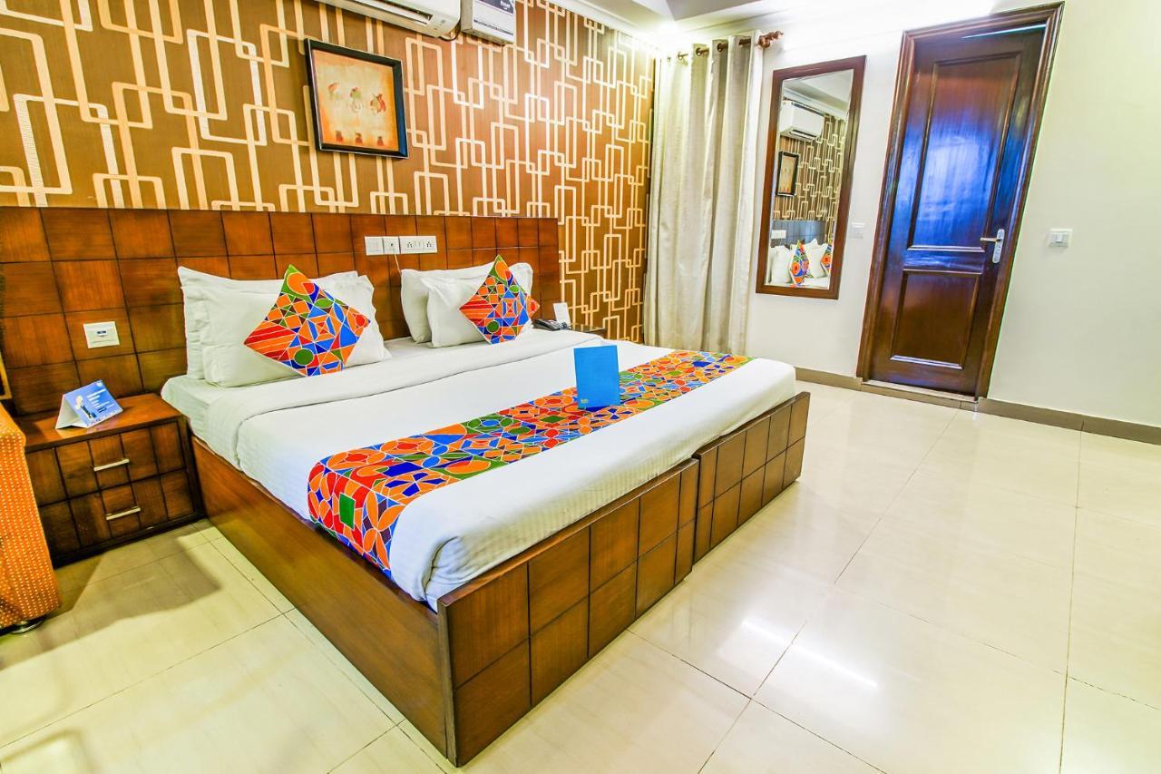 Fabhotel Signature Plaza Νέο Δελχί Εξωτερικό φωτογραφία